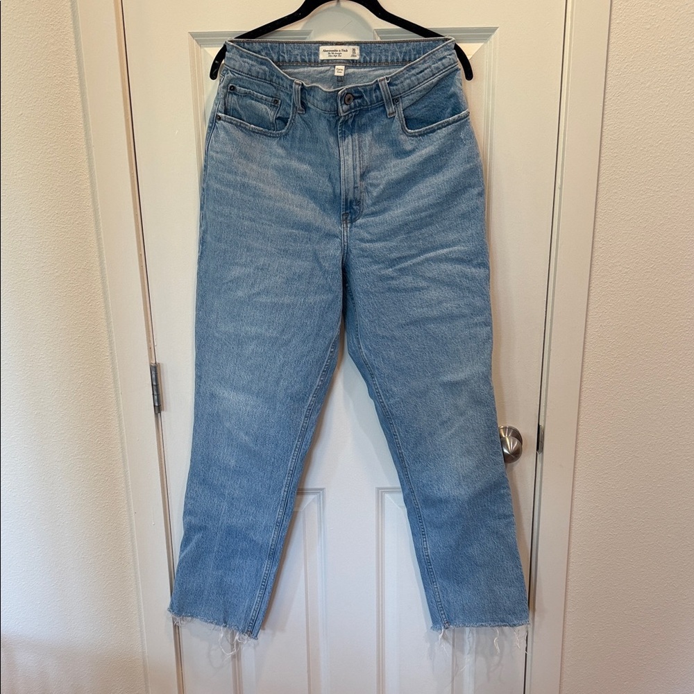 Abercrombie & Fitch Curve Love The 90’s Straight Ultra High Rise size 30/10r